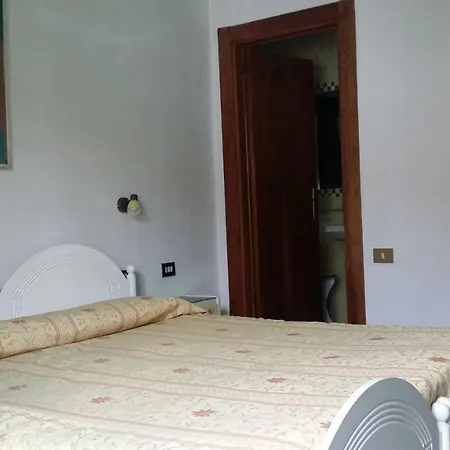 Francesco In Couette-café Assise